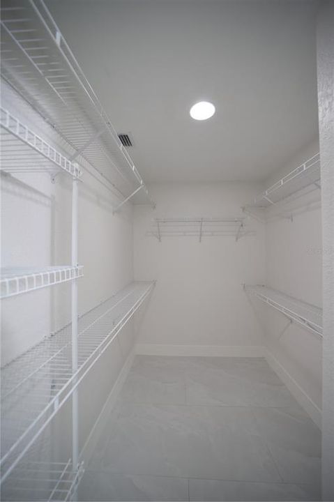 For Sale: $339,900 (3 beds, 2 baths, 1591 Square Feet)
