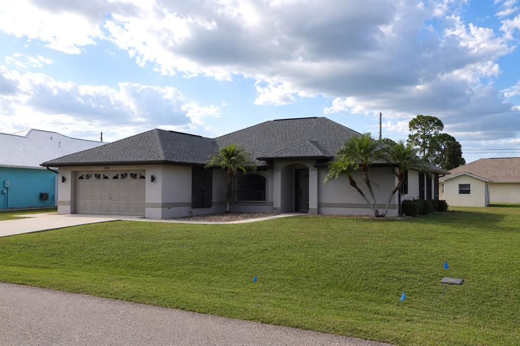 For Sale: $339,900 (3 beds, 2 baths, 1591 Square Feet)