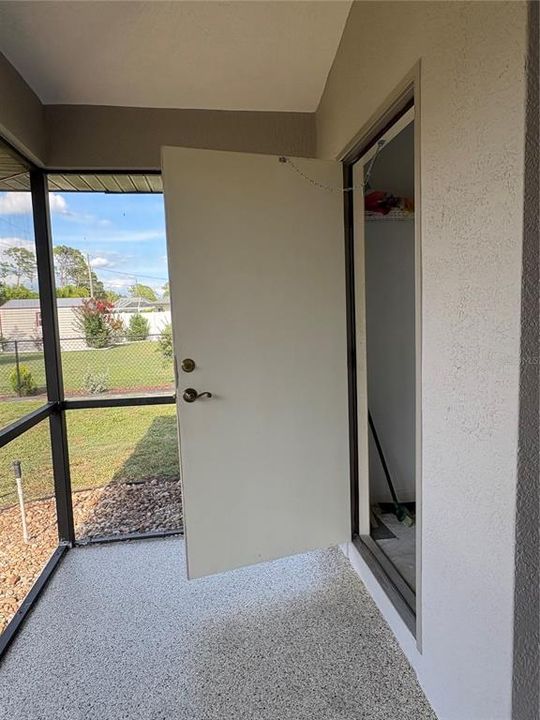 For Sale: $339,900 (3 beds, 2 baths, 1591 Square Feet)