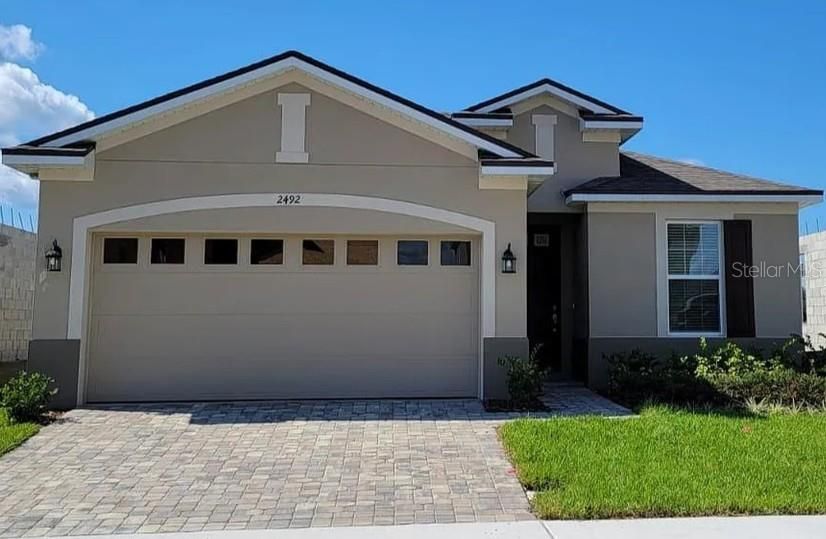 Vendido Recientemente: $439,000 (4 camas, 3 baños, 2030 Pies cuadrados)