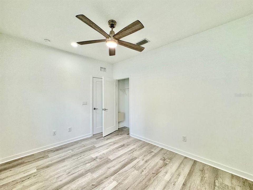 For Rent: $2,100 (3 beds, 3 baths, 1308 Square Feet)