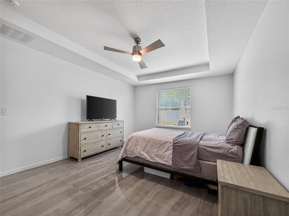 En Venta: $294,999 (3 camas, 2 baños, 1445 Pies cuadrados)
