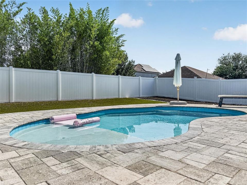 En Venta: $294,999 (3 camas, 2 baños, 1445 Pies cuadrados)