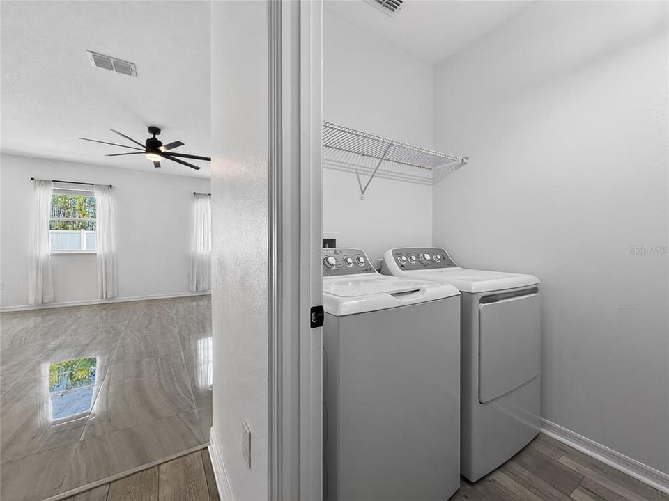 En Venta: $294,999 (3 camas, 2 baños, 1445 Pies cuadrados)