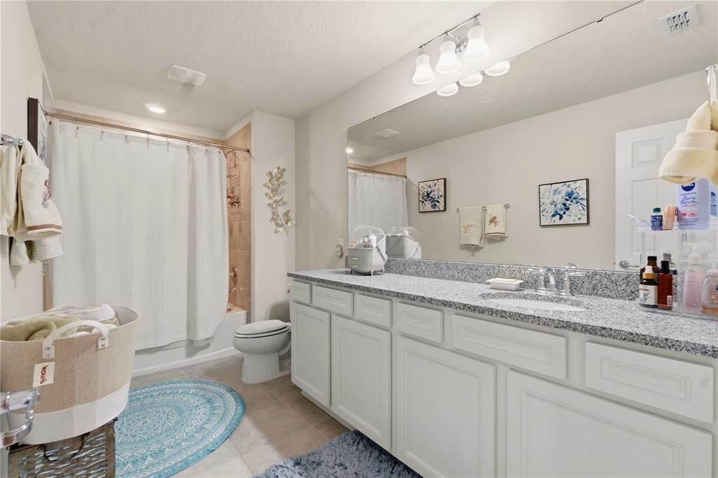 For Sale: $925,000 (7 beds, 5 baths, 5300 Square Feet)