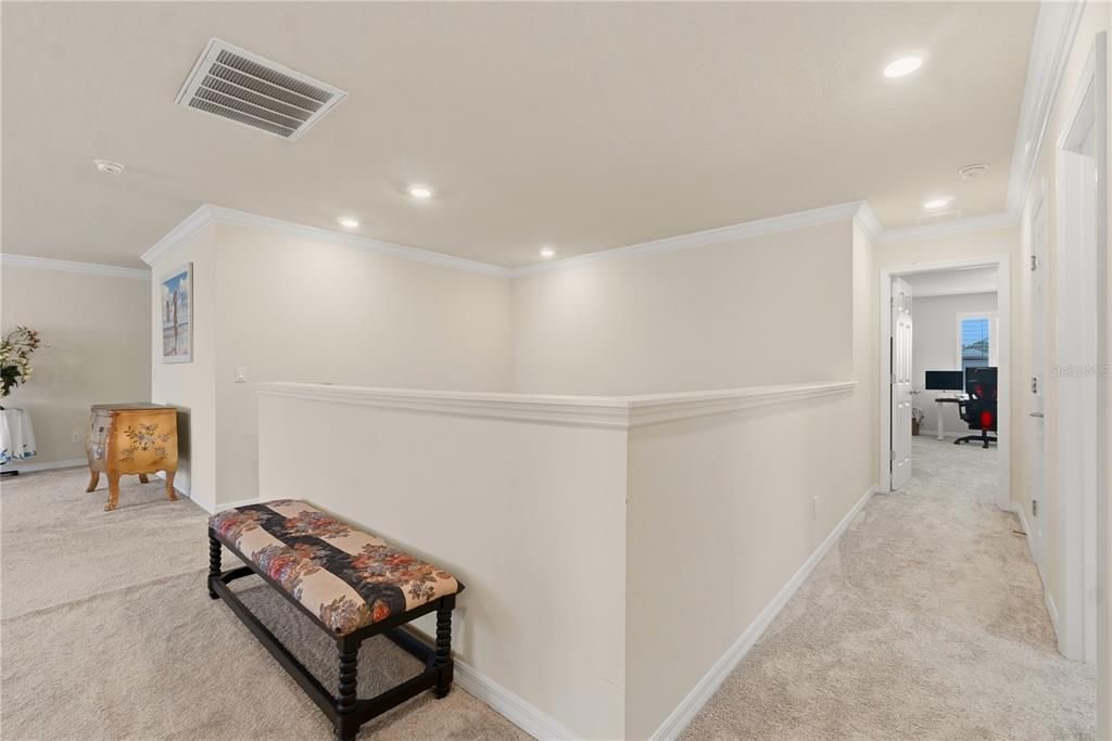 For Sale: $925,000 (7 beds, 5 baths, 5300 Square Feet)