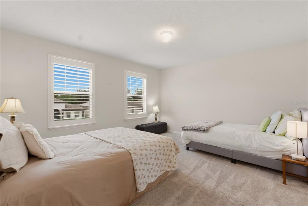 For Sale: $925,000 (7 beds, 5 baths, 5300 Square Feet)