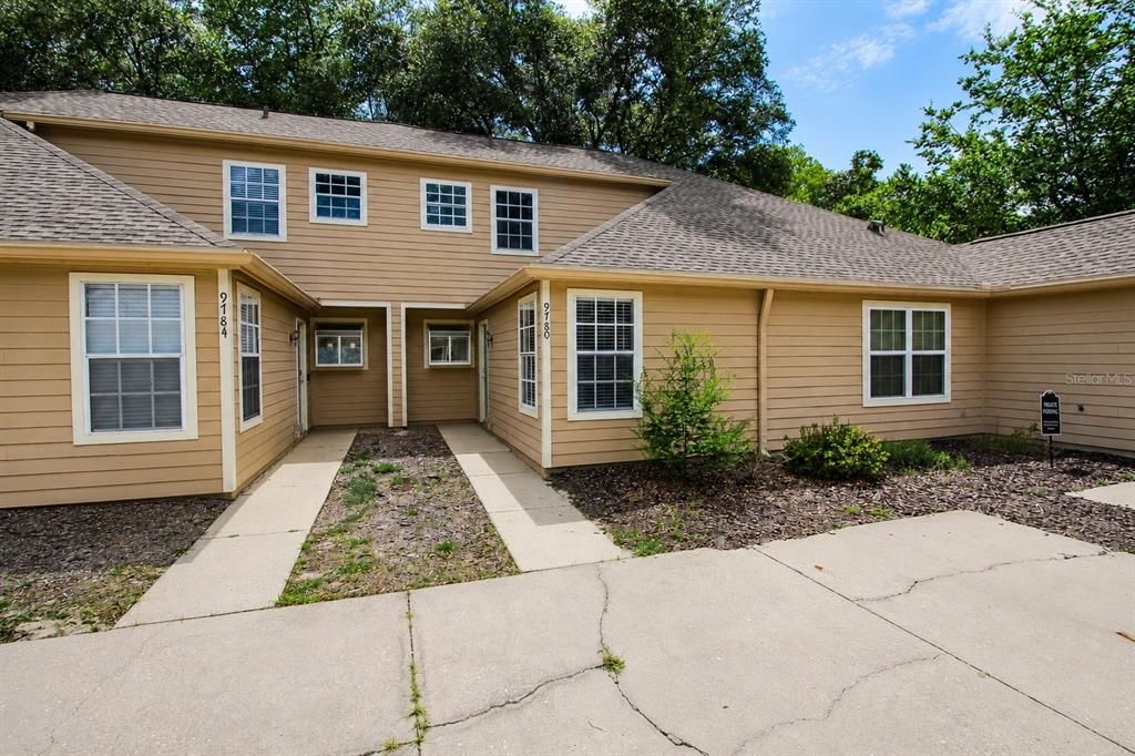 For Sale: $215,000 (2 beds, 2 baths, 1203 Square Feet)