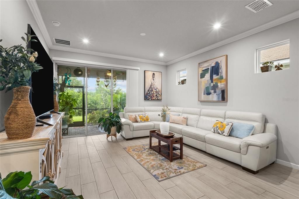 For Sale: $449,500 (2 beds, 2 baths, 1497 Square Feet)