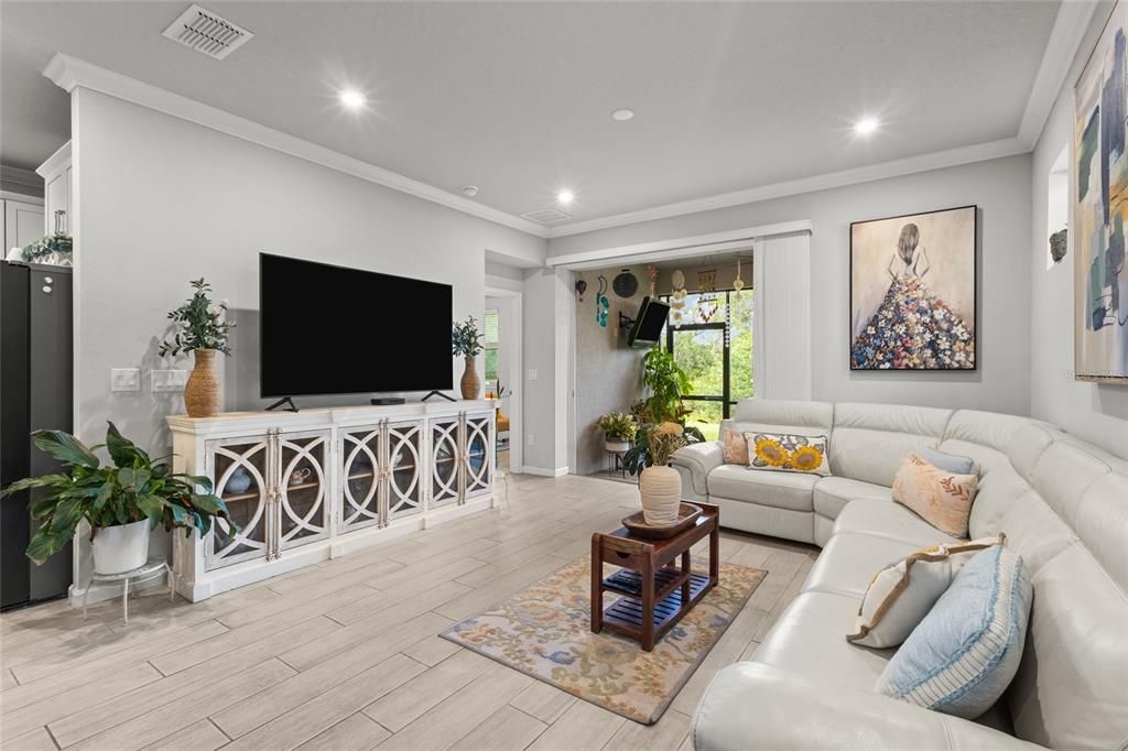 For Sale: $449,500 (2 beds, 2 baths, 1497 Square Feet)