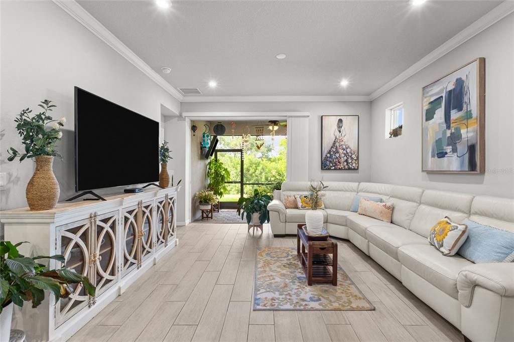 For Sale: $449,500 (2 beds, 2 baths, 1497 Square Feet)