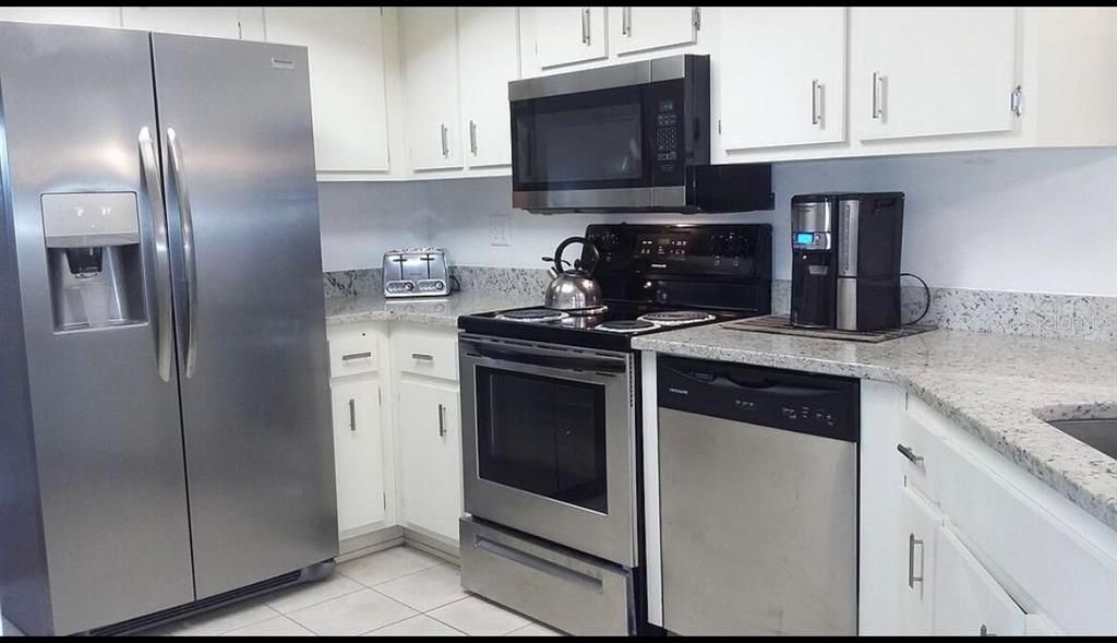 На продажу: $179,500 (2 спален, 2 ванн, 1244 Квадратных фут)