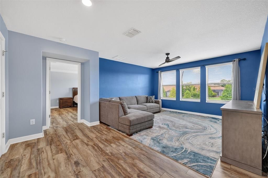 For Sale: $585,000 (4 beds, 2 baths, 3157 Square Feet)