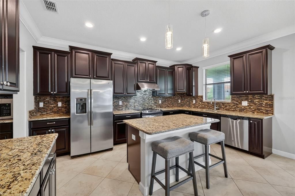 For Sale: $585,000 (4 beds, 2 baths, 3157 Square Feet)