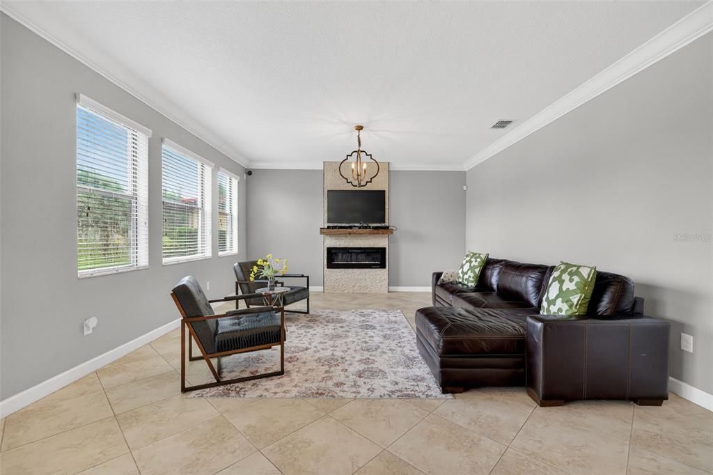 For Sale: $585,000 (4 beds, 2 baths, 3157 Square Feet)
