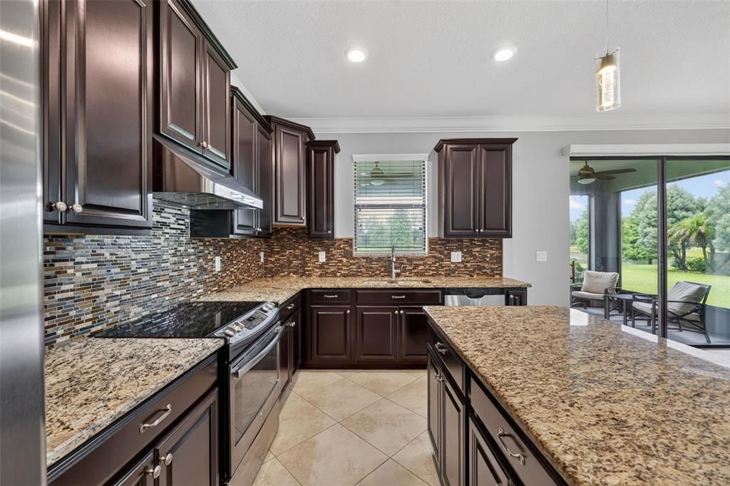 For Sale: $585,000 (4 beds, 2 baths, 3157 Square Feet)