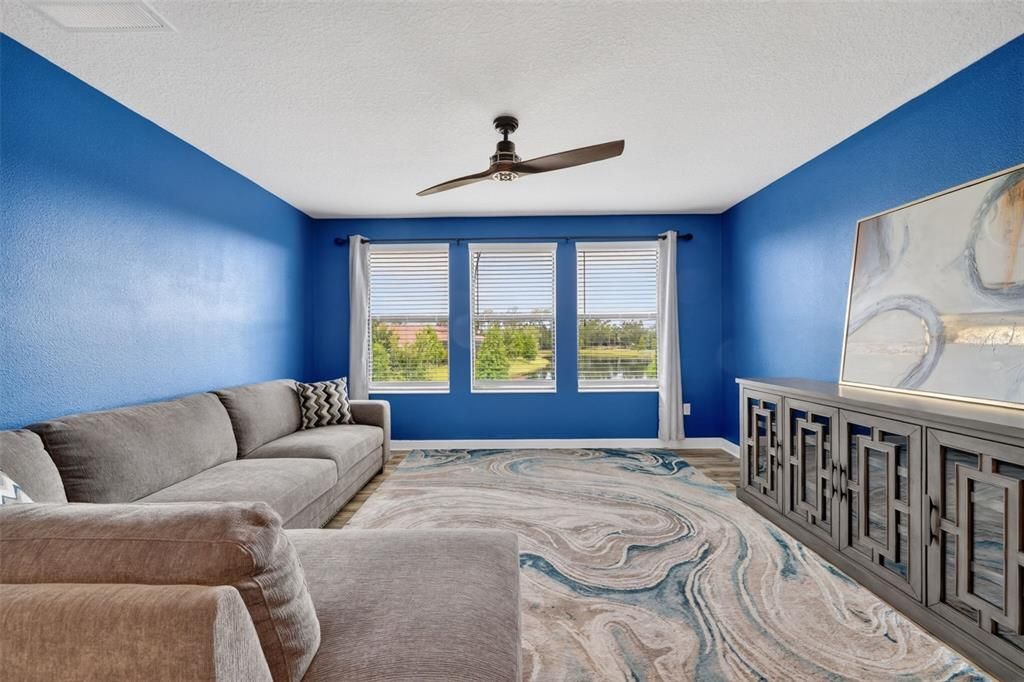 For Sale: $585,000 (4 beds, 2 baths, 3157 Square Feet)