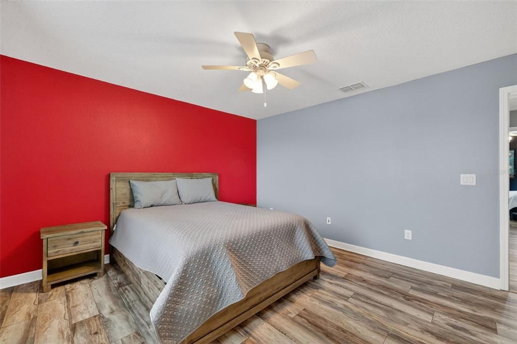 For Sale: $585,000 (4 beds, 2 baths, 3157 Square Feet)