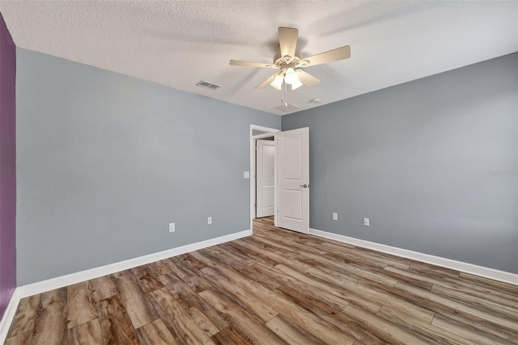 For Sale: $585,000 (4 beds, 2 baths, 3157 Square Feet)