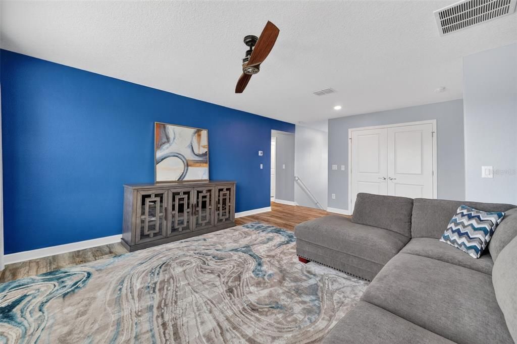 For Sale: $585,000 (4 beds, 2 baths, 3157 Square Feet)