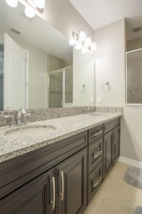 For Rent: $2,500 (2 beds, 2 baths, 1613 Square Feet)