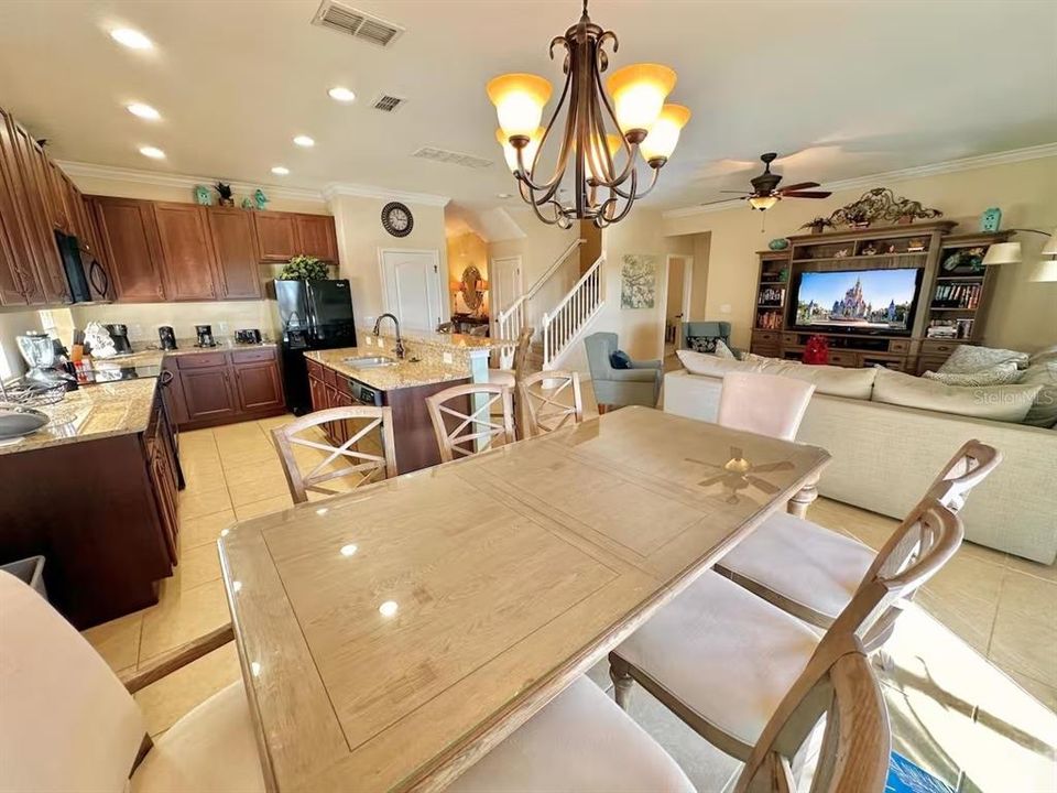 На продажу: $699,900 (6 спален, 5 ванн, 3629 Квадратных фут)