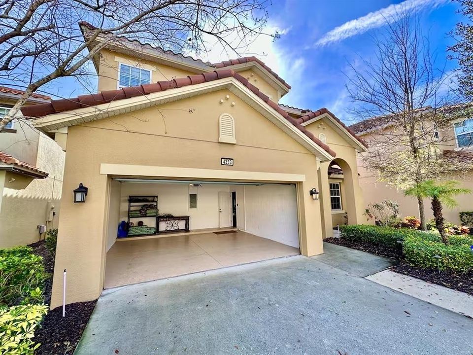 На продажу: $699,900 (6 спален, 5 ванн, 3629 Квадратных фут)