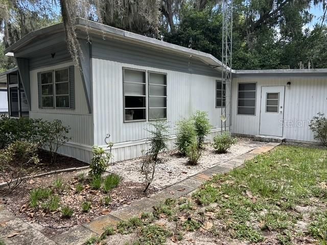 For Sale: $99,000 (3 beds, 1 baths, 1028 Square Feet)