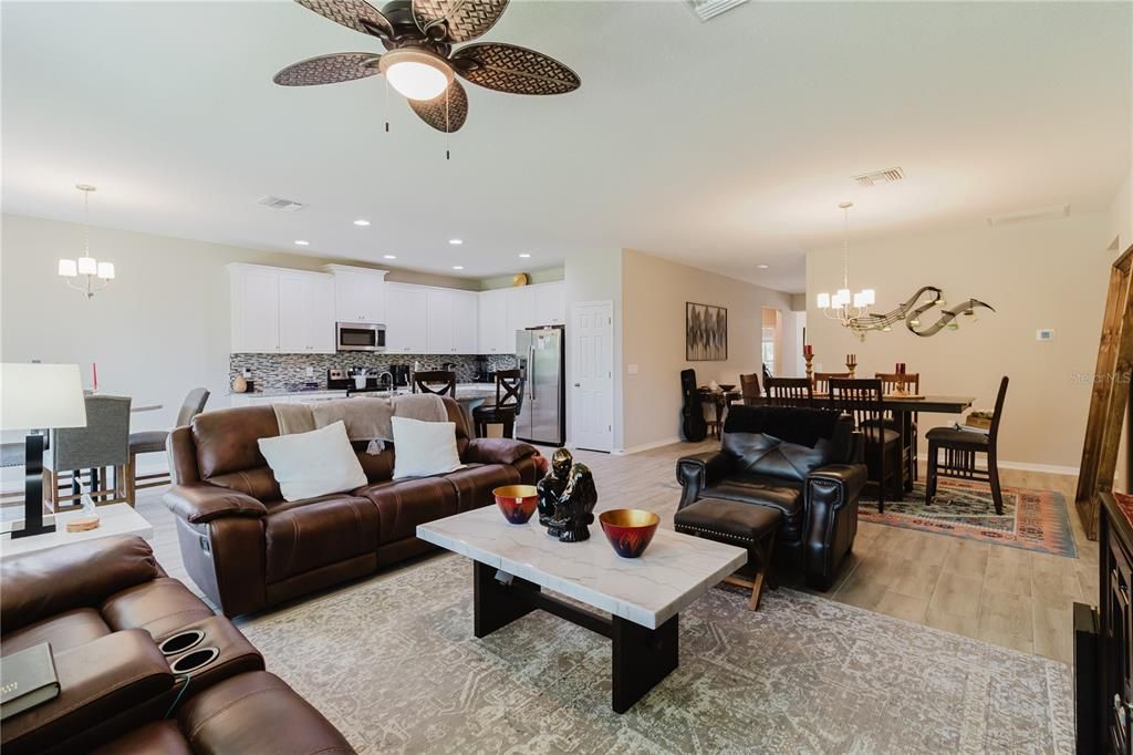 For Sale: $440,000 (4 beds, 3 baths, 2313 Square Feet)