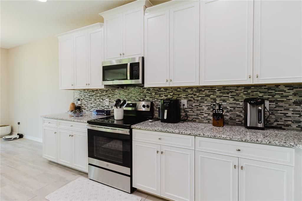For Sale: $440,000 (4 beds, 3 baths, 2313 Square Feet)