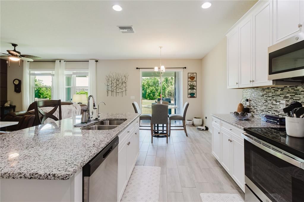 For Sale: $440,000 (4 beds, 3 baths, 2313 Square Feet)