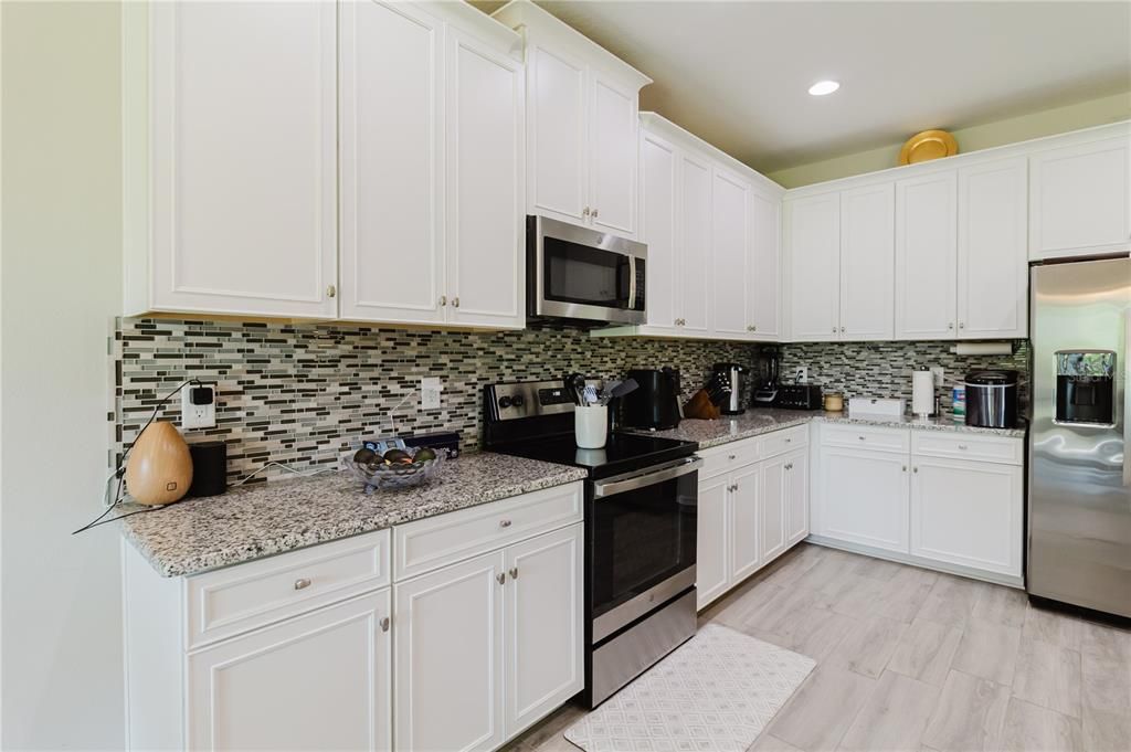 For Sale: $440,000 (4 beds, 3 baths, 2313 Square Feet)