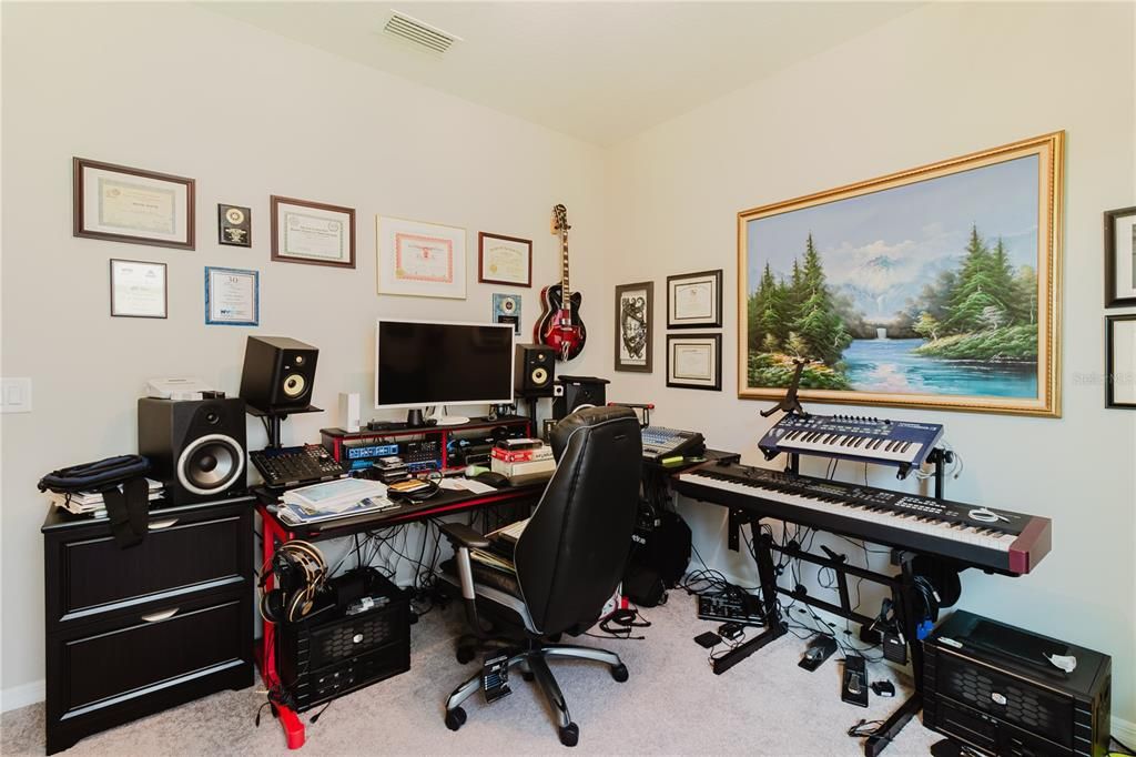 For Sale: $440,000 (4 beds, 3 baths, 2313 Square Feet)