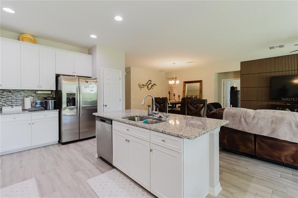 For Sale: $440,000 (4 beds, 3 baths, 2313 Square Feet)