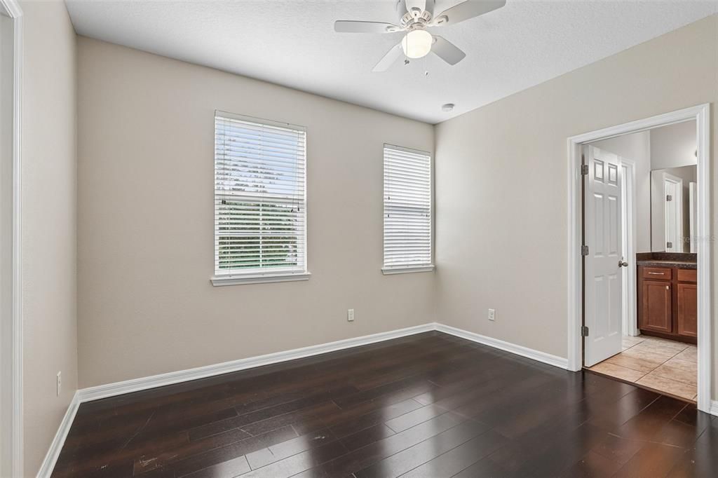 For Sale: $385,000 (4 beds, 3 baths, 2218 Square Feet)