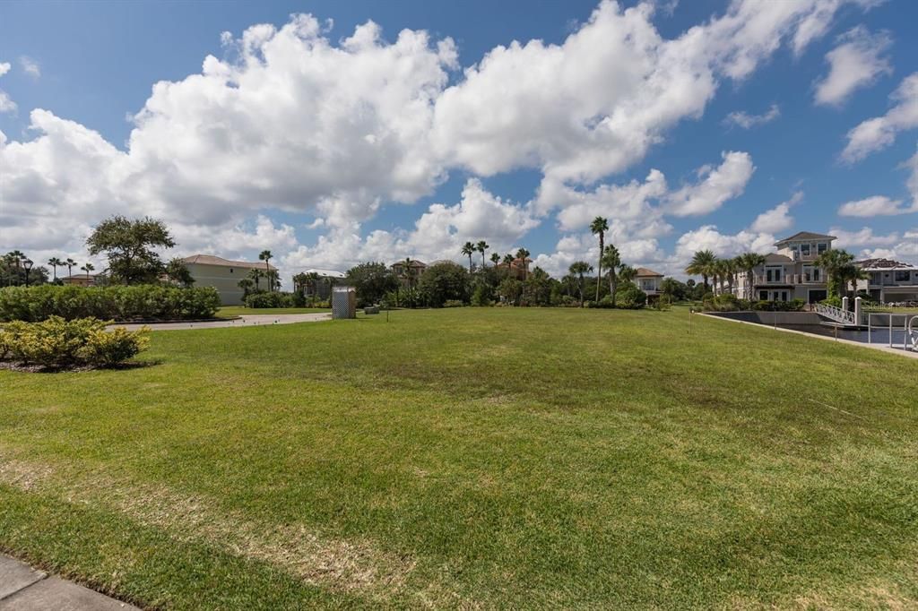 For Sale: $289,000 (0.09 acres)