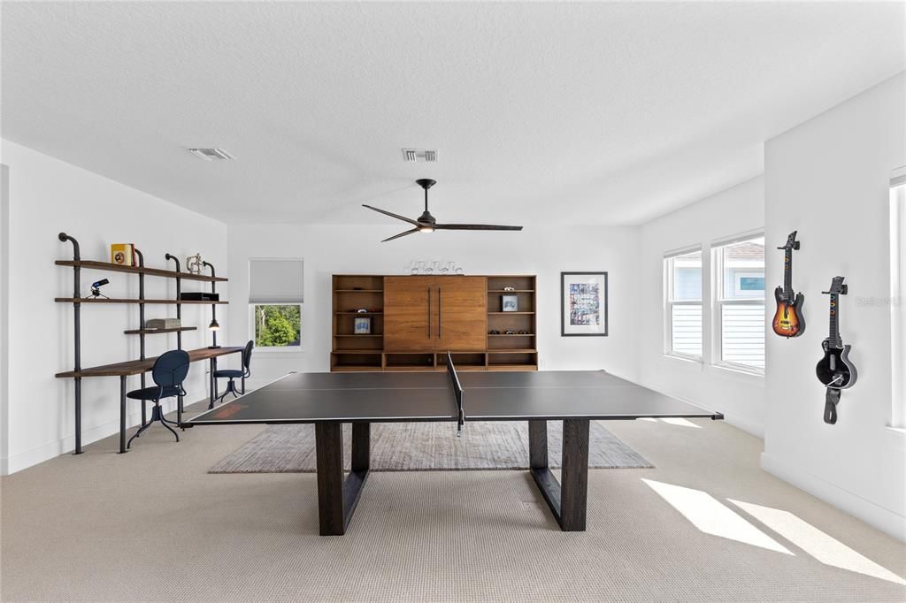 For Sale: $999,900 (5 beds, 4 baths, 3460 Square Feet)