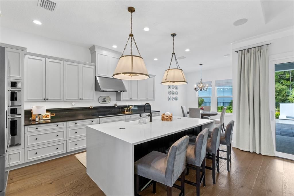 For Sale: $999,900 (5 beds, 4 baths, 3460 Square Feet)