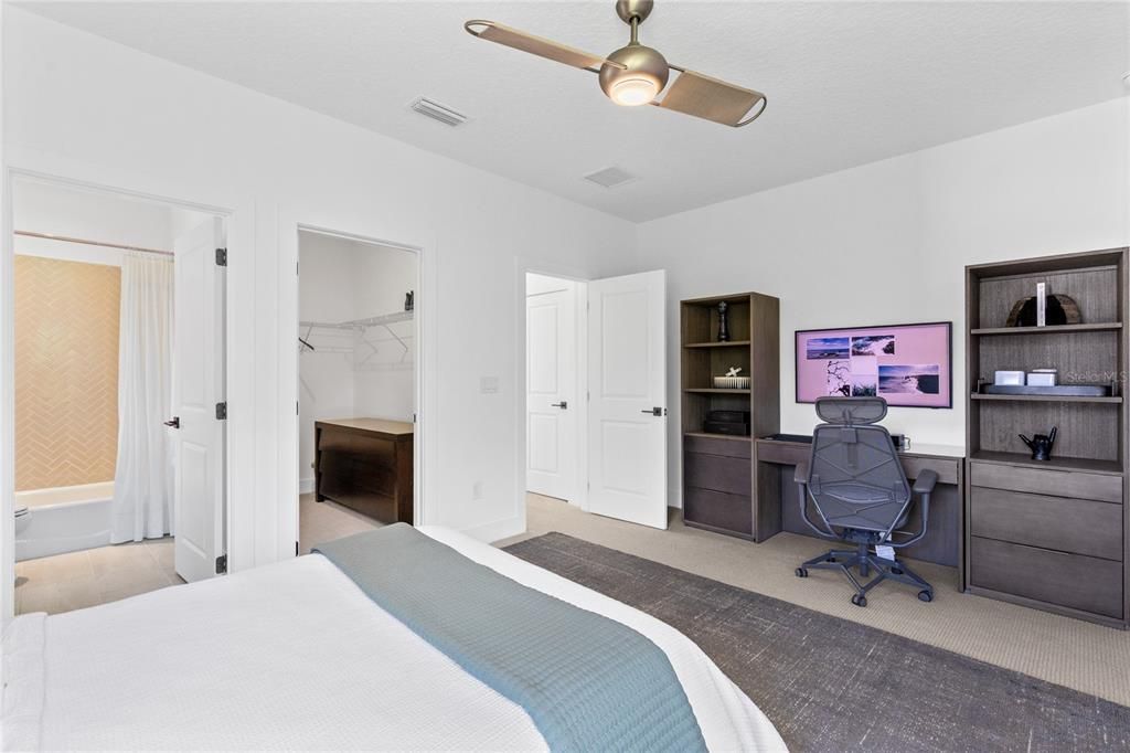 For Sale: $999,900 (5 beds, 4 baths, 3460 Square Feet)