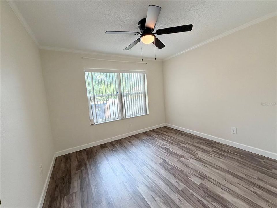 For Sale: $275,000 (2 beds, 2 baths, 995 Square Feet)