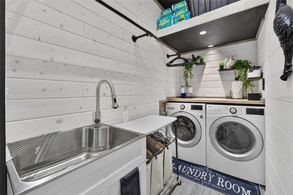 For Sale: $339,990 (3 beds, 1 baths, 968 Square Feet)