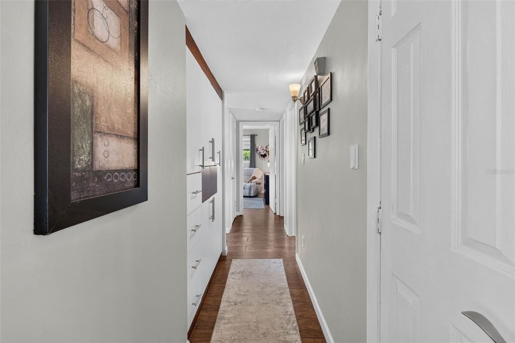 For Sale: $339,990 (3 beds, 1 baths, 968 Square Feet)
