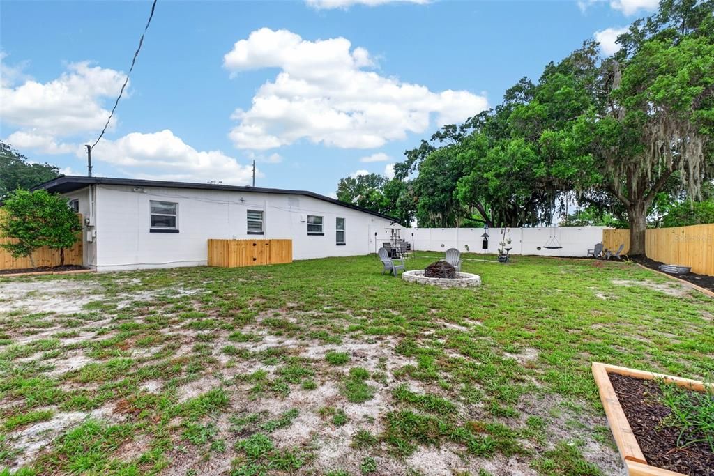 For Sale: $339,990 (3 beds, 1 baths, 968 Square Feet)