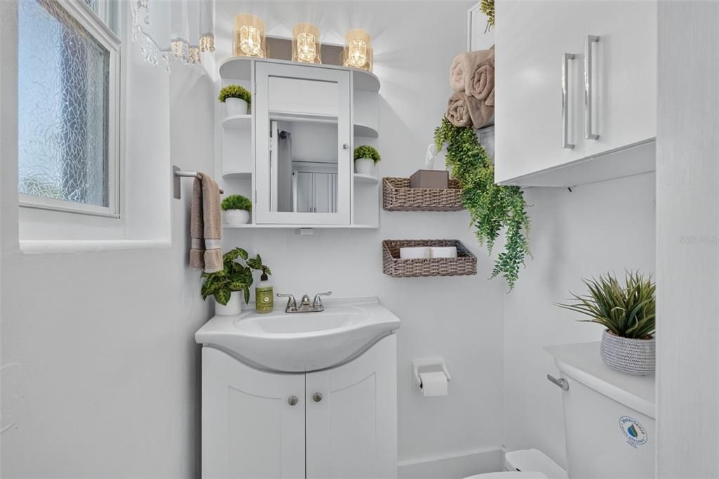 For Sale: $339,990 (3 beds, 1 baths, 968 Square Feet)