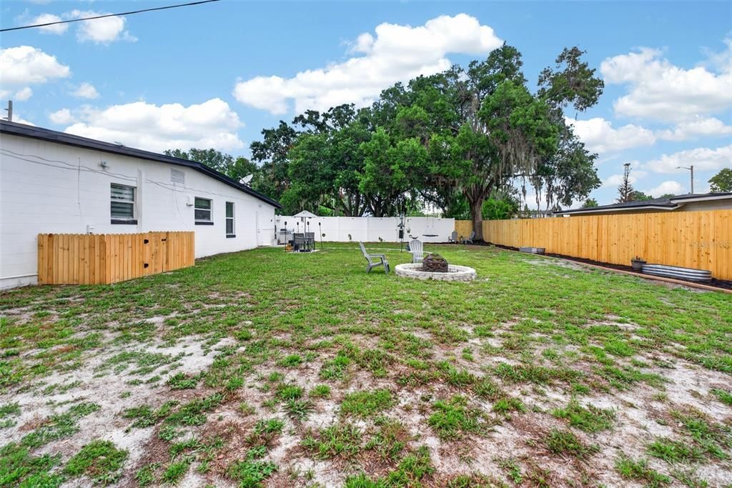 For Sale: $339,990 (3 beds, 1 baths, 968 Square Feet)