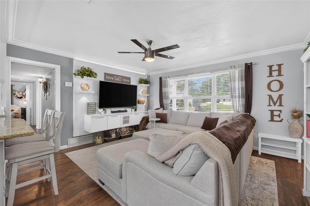 For Sale: $339,990 (3 beds, 1 baths, 968 Square Feet)