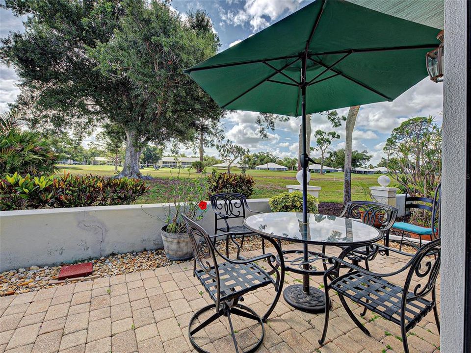 For Sale: $264,900 (2 beds, 2 baths, 1319 Square Feet)