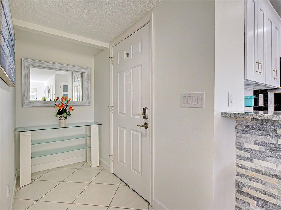 For Sale: $264,900 (2 beds, 2 baths, 1319 Square Feet)