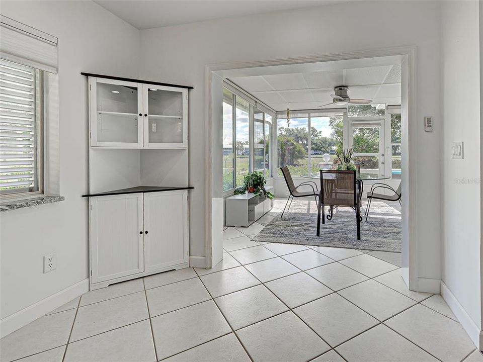 For Sale: $264,900 (2 beds, 2 baths, 1319 Square Feet)