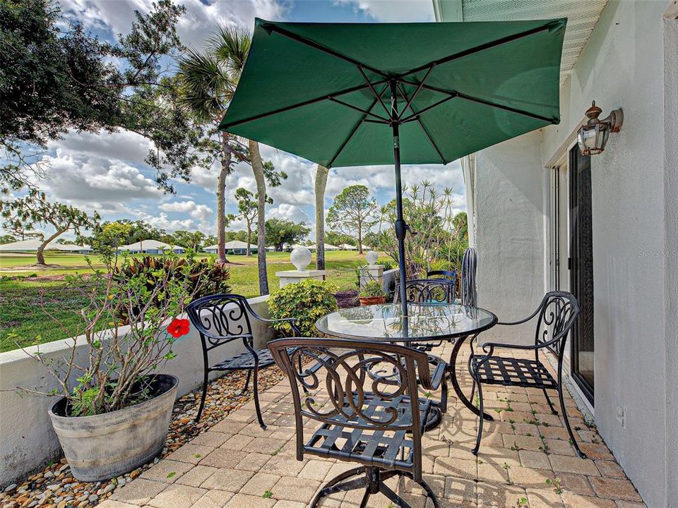 For Sale: $264,900 (2 beds, 2 baths, 1319 Square Feet)